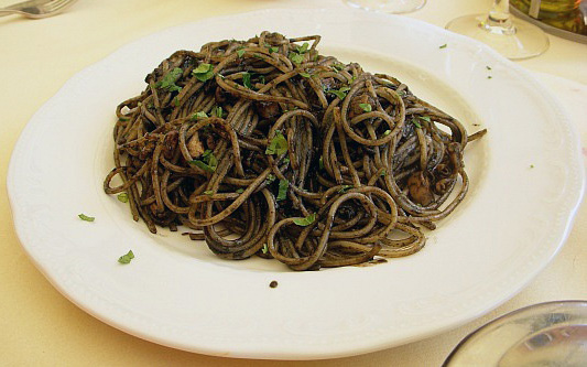 Spaghetti al nero di seppia